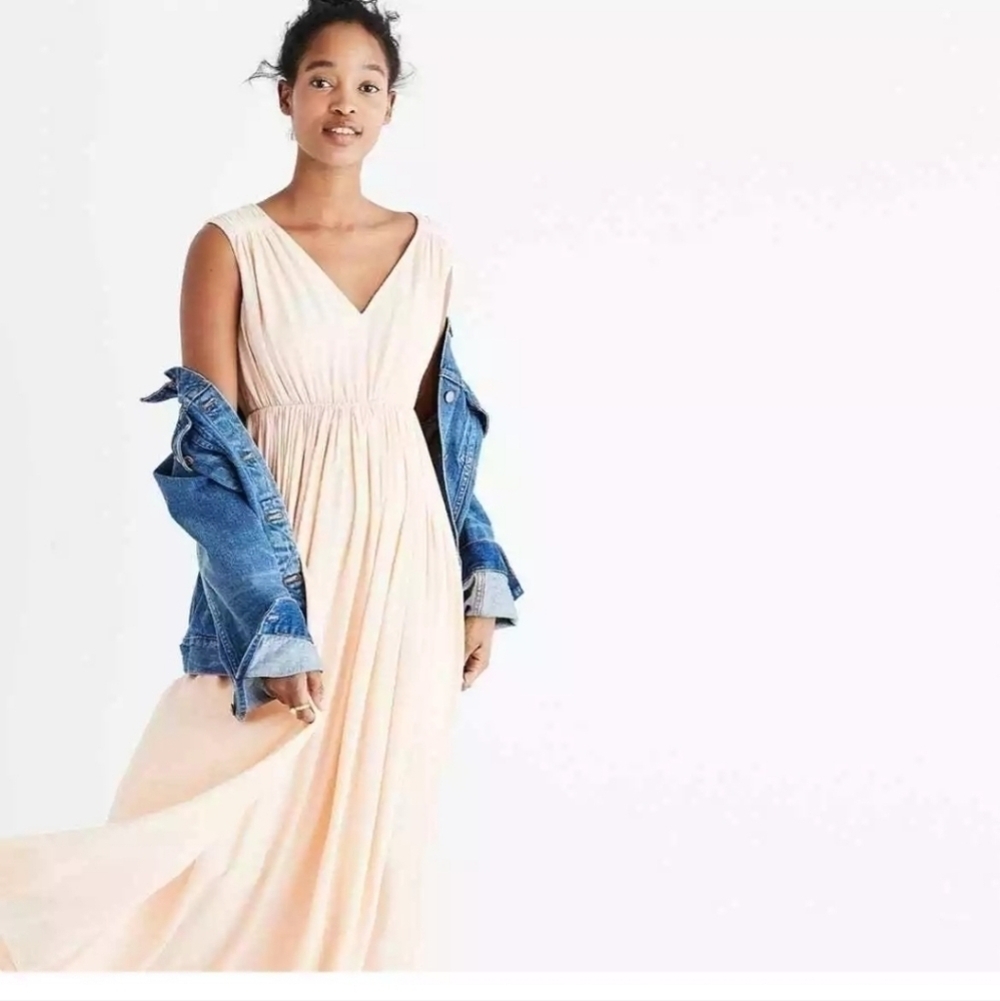 Elegant Cream Maxi Dress